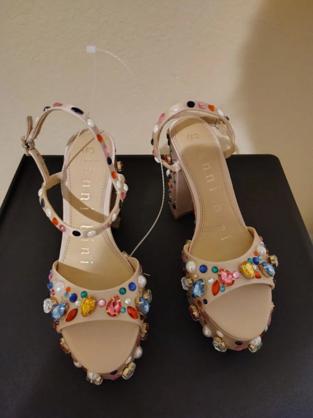 NWT! Gianni Bini Calvan Jewel Ornamented Platform Dress Sandals Sz 7.5 - Picture 3 of 3